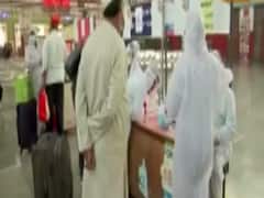 Delhi: Passengers travelling to Mumbai awaits corona report