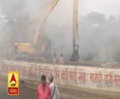 नगर निगम कर्मचारी खुद फैला रहे कूड़ा, आगरा फोर्ट के सामने लगाई आग | Ganga Prime 