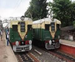 ফটাফট: ট্রেনের সংখ্যা বাড়ানো নিয়ে আজ ভবানী ভবনে রেল-রাজ্য বৈঠক, সঙ্গে অন্য খবর