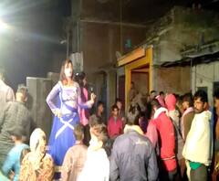 बार बालाओं का डांस देखने उमड़ी भीड़, जमकर उड़ी कोविड नियमों की धज्जियां | Purab Pashchim