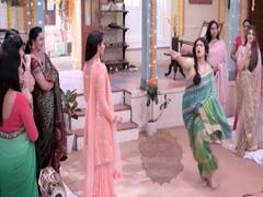 Renuka humiliates Sumitra with a dance in the serial 'Hamari Wali Good News'