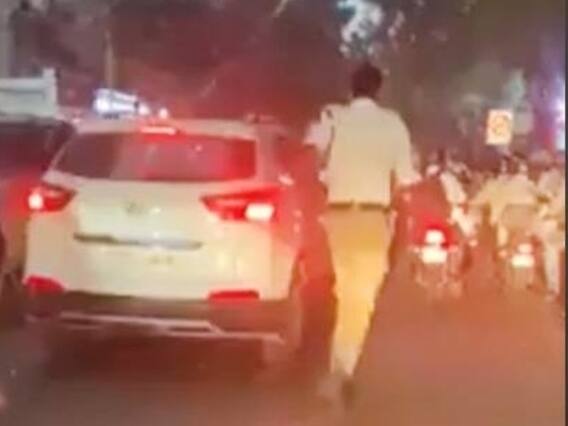 હૈદરાબાદના આ Traffic Constableએ Ambulanceને રસ્તો અપાવવા દોઢ કિલોમીટર લગાવી દોડ, Video વાયરલ