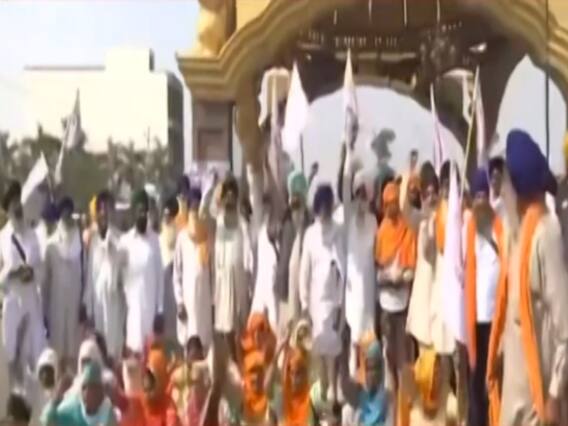 Punjab: किसान बिल के खिलाफ जगह-जगह प्रदर्शन, कई जगह सड़क जाम