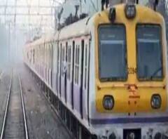 ফটাফট: শহরতলির পর জেলাতেও লোকাল চালুতে তৎপরতা, খোলা মঞ্চে সাংস্কৃতিক অনুষ্ঠানে অনুমতি রাজ্যের, সঙ্গে অন্য খবর