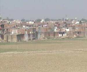 गंगा किनारे धड़ल्ले से हो रहा कब्जा, सरकार और कोर्ट के आदेश को ठेंगा ! | Mudde ki Baat 