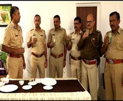 WEB EXCLUSIVE | नाशिक पोलीस आयुक्त दीपक पांडे जेव्हा ग्रीन ज्यूस बनवतात...