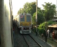 'আরও ট্রেন চাই, তাহলেই তো সোশ্যাল ডিসট্যান্সিং মানা যাবে!', পরিষেবা শুরুর প্রথমদিন থেকেই আর্জি যার্তীদের