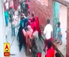 मेरठः कूड़ा डालने का विरोध करने पर मारपीट, सीसीटीवी में कैद हुआ झगड़ा | ABP Ganga