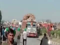 Amid farmers' march, Haryana's Bhiwani faces 20 km long jam