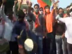 Gujarat By-election Results:  કરજણ બેઠક પર ભાજપના કાર્યકર્તાઓએ શરૂ કરી ઉજવણી