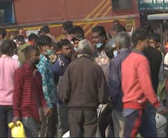 त्योहारी सीजन में दम तोड़ रही राज्य सरकार की गाइडलाइन।