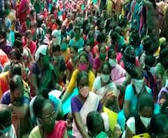 सिंधुदुर्गात शेकडो मच्छिमार महिलांचं आक्रोश आंदोलन, रोखीनं पॅकेज देण्याच्या मागणीसाठी आंदोलन