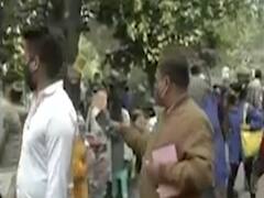 Breaking News : क्या Delhi में लगेगा night curfew? नहीं थम रहा है कोरोना का कहर 