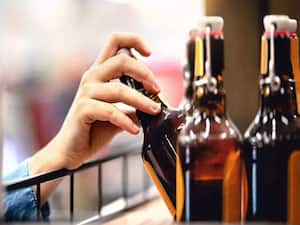 Havoc of spurious liquor in Haryana | Sansani (07.11.2020)