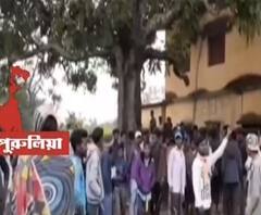 পুরুলিয়া: দুর্নীতির অভিযোগে পঞ্চায়েত প্রধানকে ১১ ঘণ্টা তালাবন্দি করে রাখলেন গ্রামবাসীরা
