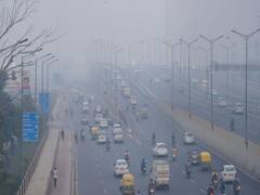 Few Delhi residents mull over taking a break from polluted UT | Master Stroke