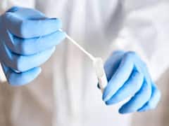 રાજકોટમાં સુપર માર્કેટની ત્રણ સેલ્સ ગર્લ કોરોના સંક્રમિત, જુઓ વીડિયો