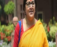 Locket Chatterjee: সিঙ্গুরে লকেটের বাইক মিছিল, তার আগে সিদ্ধেশ্বরী কালী মন্দিরে পুজো বিজেপি সাংসদের