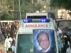 દિગ્ગજ નેતા અહમદ પટેલની તેમના વતન પિરામણમાં કરાઈ દફનવિધિ, જુઓ વીડિયો