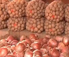 আলু-পেঁয়াজের দাম নিয়ন্ত্রণের ক্ষমতা রাজ্যকে দেওয়া হোক, মোদিকে চিঠি মমতার 