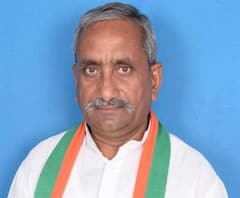 BJP MLA काली प्रसाद बाल-बाल बचे, गाड़ी पर हुई फायरिंग। Deoria