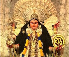 আজ জগদ্ধাত্রী পুজো, চন্দনগরের বড়বাজার সর্বজনীনের পুজো দেখুন সরাসরি 