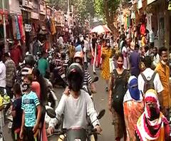 Dadar| दिवाळीनंतर कोरोनाग्रस्तांच्या संख्येत झपाट्याने वाढ होऊनही दादर मार्केटमध्ये नागरिकांची गर्दी
