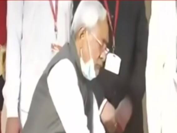 Bihar कैबिनेट में मंत्रालयों का बंटवारा पूरा, Nitish Kumar के पास रहेगा गृह मंत्रालय 