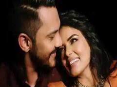 Aditya Narayan's wife cooking for first time after marriage