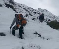 देश के जांबाजों ने फिर रचा इतिहास, 4120 मीटर चोटी पर फहराया तिरंगा 