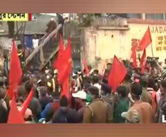 Bharat Bandh: যাদবপুর, রিষড়াতে রেললাইনে বসে বিক্ষোভকারীরা, সমস্যায় অফিসযাত্রীরা 