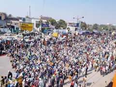 Breaking News : मंत्रियों के साथ बैठक के लिए विज्ञान भवन पहुंचे किसान नेता