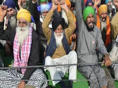 UP: Writers & social workers to support farmers protest by holding fast 