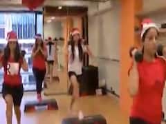 અમદાવાદમાં નાતાલની અનોખી રીતે કરાઇ ઉજવણી, મ્યુઝિક સાથે કરી એક્સર્સાઇઝ