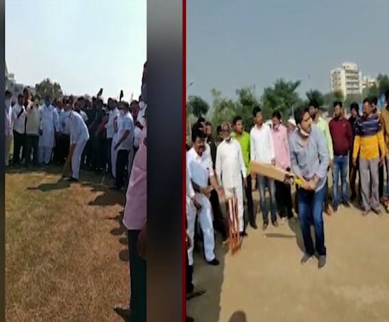 Rohit Pawar plays Cricket | नाशिकमधील विहितगावात रोहित पवारांची जोरदार फलंदाची! Viral Video