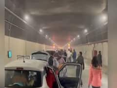 Atal Rohtang Tunnel: 15 held for violating Covid norms & causing traffic congestion 