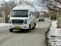 कश्मीर में मुसीबत वाली बर्फबारी, जोजिला में फंसी 350 से ज्यादा गाड़ियां, राहत-बचाव का कार्य जारी