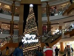 Mumbai: Inorbit Mall में क्रिसमस की शानदार तैयारियां, बनाया गया 30 फीट लंबा Christmas Tree