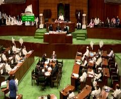 Maharashtra assembly winter session | अधिवेशनाच्या कामकाजाला सुरुवात होण्यापूर्वीच विधानसभेत गोंधळ