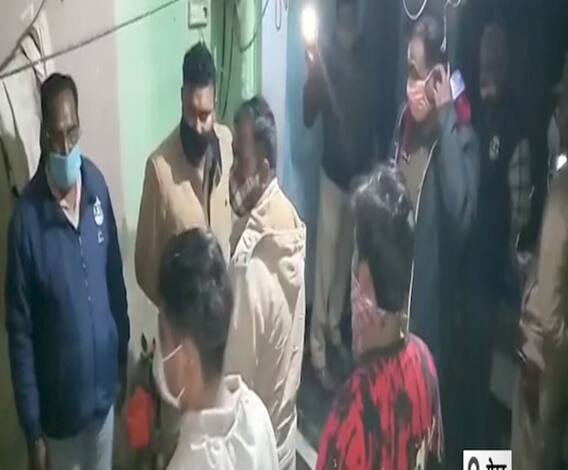 मां इतनी बेरहम भी हो सकती है, काट डाला अपनी ही बेटियों का गला| Meerut| ABPGanga 