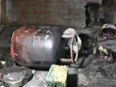 Mumbai: 20 injured in a cylinder blast in lalbagh area, 2 Fire brigade vehicles on spot