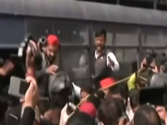 Akhilesh Yadav को गिरफ्तार किया गया.. प्रदर्शन स्थल से Ground Report