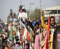 Farmers Protest: धरने पर किसान, देखिए खेतों में कौन संभाल रहा कमान ?. | Mudde Ki Baat 