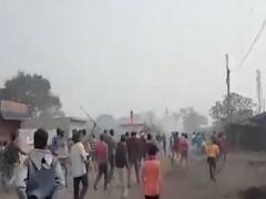 चुनाव से पहले बंगाल में सुनाई दे रहा बम-बारूद का शोर