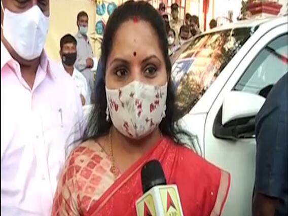 TRS नेता Kalvakuntla Kavitha ने डाला वोट, लोगों से की वोट डालने की अपील 