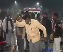 কমলালেবু-গোলাপ ফুল ছড়িয়ে প্রতিবাদ বিজেপির 