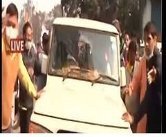 West Bengla Election 2021: সুনীল মণ্ডলকে হেনস্থা, তরজায় শমীক-কাকলি, দিলীপকে পাল্টা মারের হুঁশিয়ারি মদনের 