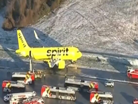Airplane skids off runway during landing at BWI airport, all passengers safe