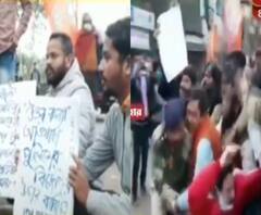 BJP’s North Bengal Bandh: বিজেপি-র উত্তরবঙ্গ বনধে বিভিন্ন জেলায় উত্তেজনা, কোচবিহারে পুলিশের সঙ্গে ধস্তাধস্তি, মাথাভাঙায় জ্বলল টায়ার 