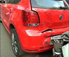 রাতের শহরে ফের বেপরোয়া গাড়ি, মৃত্যু সাইকেল আরোহীর